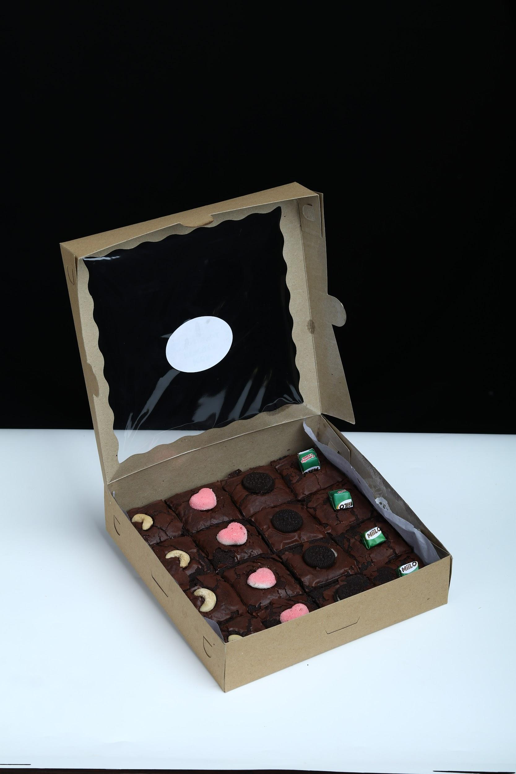 Brownies Box Besar by nan
